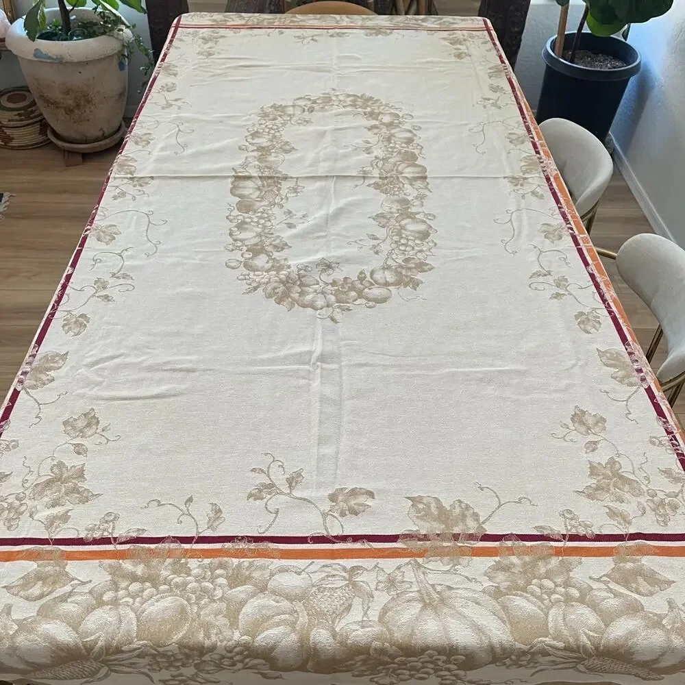 Williams-Sonoma Tablecloth 65 x 98.5
